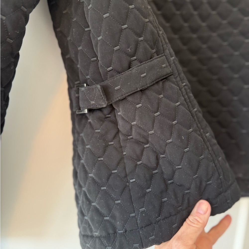 Gallery Women's Black Quilted Puffer Jacket - Picture 7 of 13